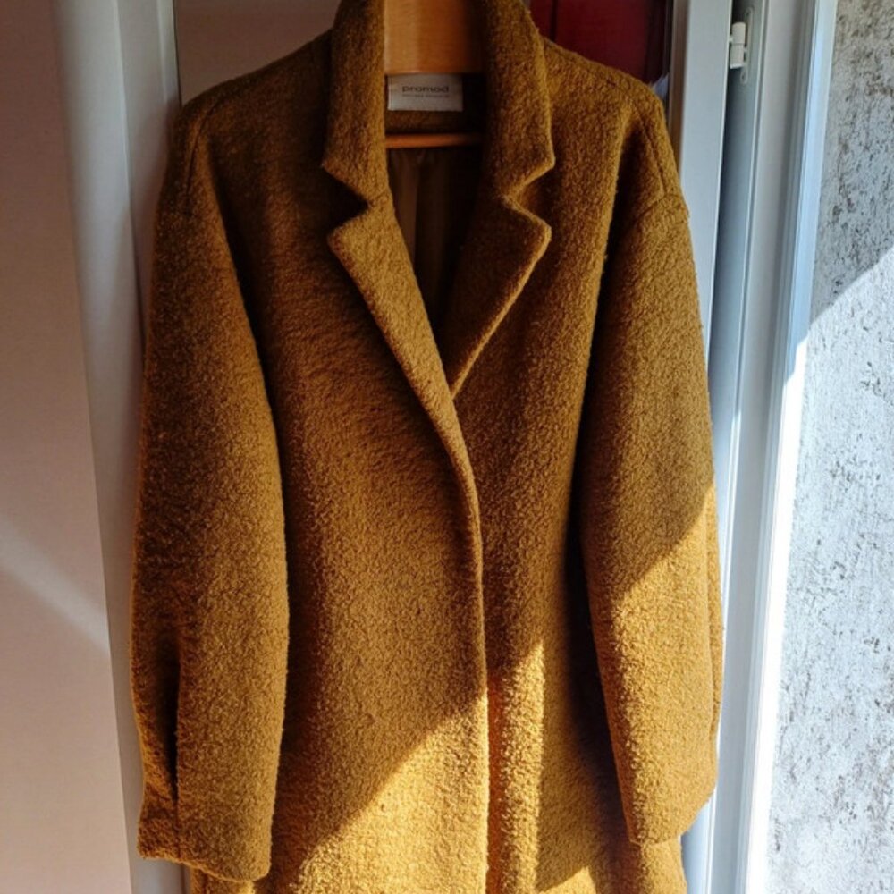 Manteau moutarde